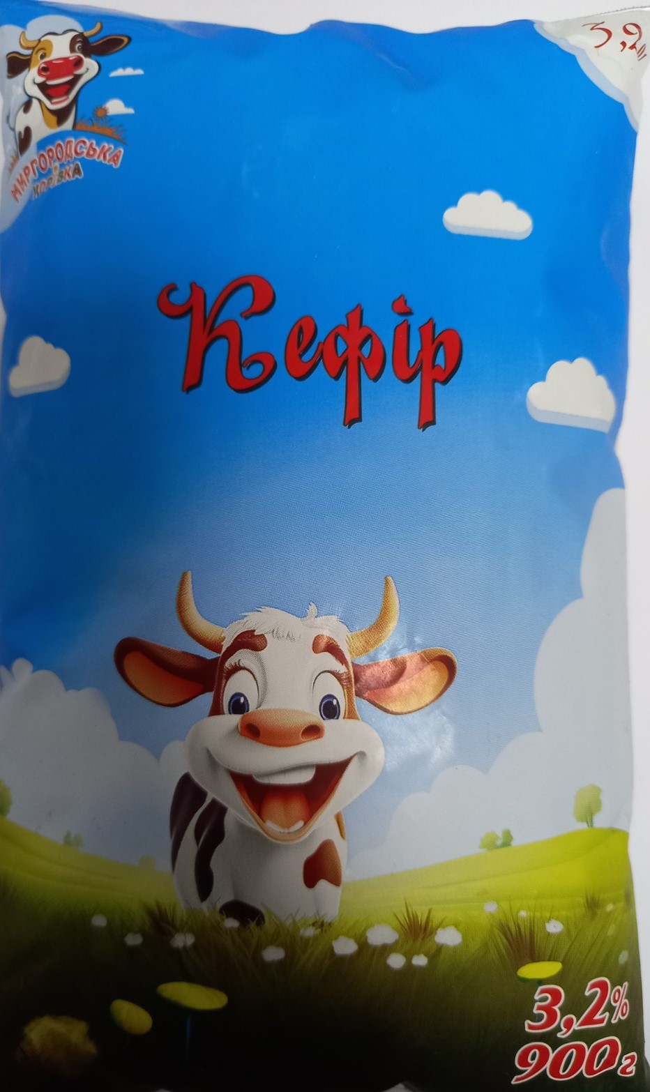 Кефір ТМ Миргородська корівка 3,2% 900г